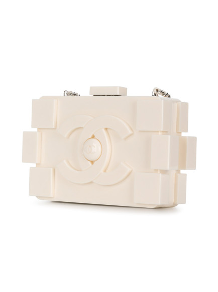 Сумка Boy Brick, Chanel Vintage (farfetch.com) — 846 882 руб.