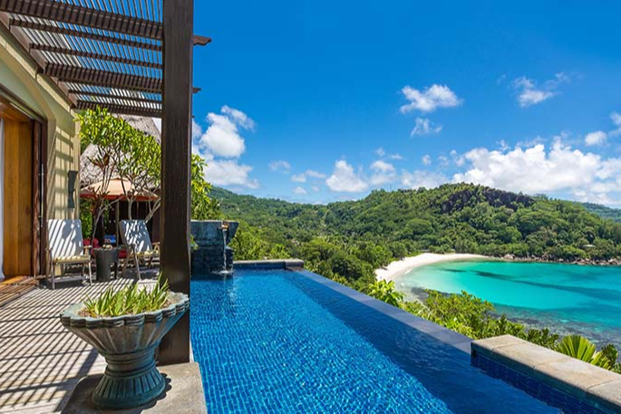 Бассейн на вилле Anantara Maia Seychelles Villas