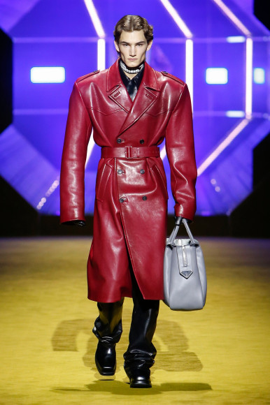 Prada, осень-зима 2022/23