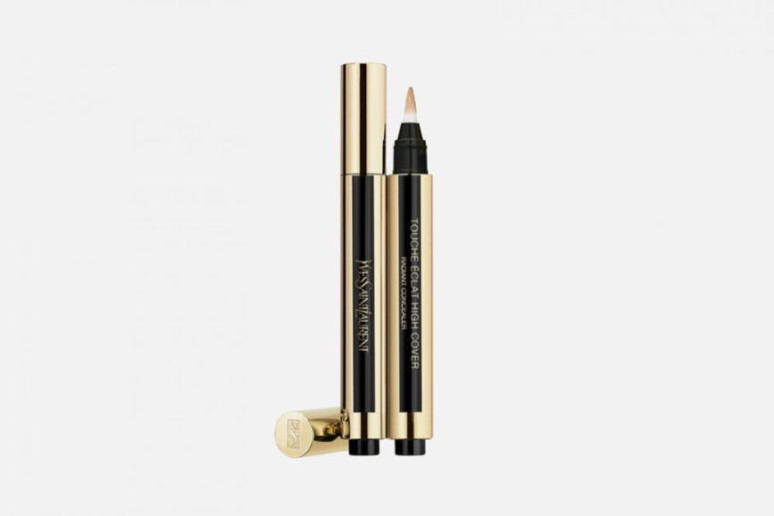 Кисточка-консилер Touche éclat high cover, Yves Saint Laurent, 4800 руб. («Золотое Яблоко»)
