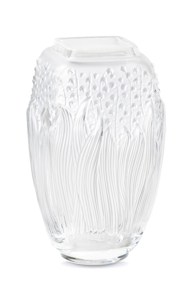 Ваза «Ландыши», хрусталь, 29 см, от 287 000 руб., Lalique