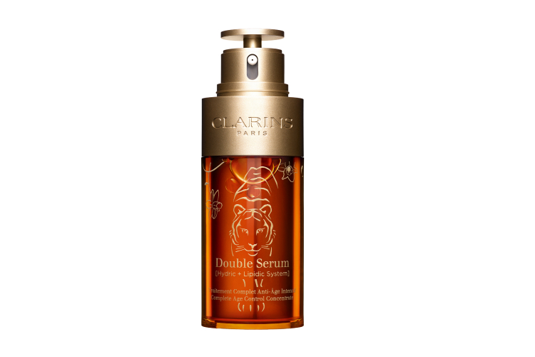 Комплексная омолаживающая двойная сыворотка для лица Double Serum, коллекционное издание 2022, Clarins, 11 750 руб. (clarins.ru)