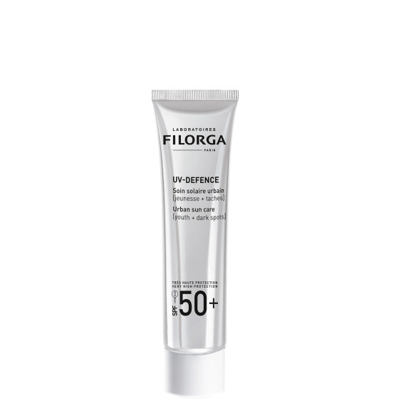 Солнцезащитный крем SPF 50+ UV-Defence, Filoga имеет высокую степень защиты от солнечных лучей, обладает омолаживающим действием и корректирует пигментные пятна благодаря солнцезащитным фильтрам в сочетании с антиоксидантом — витамином Е, а также экстрактам хмеля и бурой водоросли