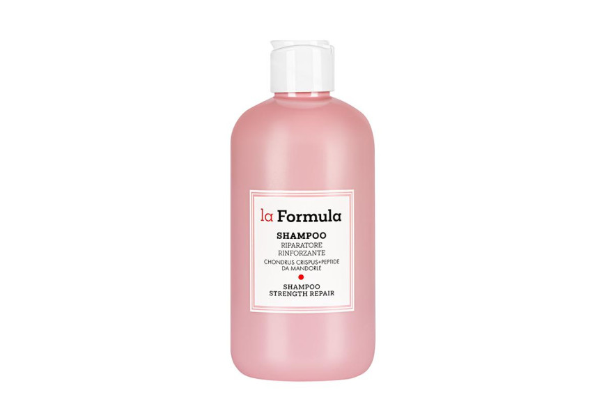 Восстанавливающий шампунь Strength Repair Shampoo, La Formula, 1000 руб. («Рив Гош»)