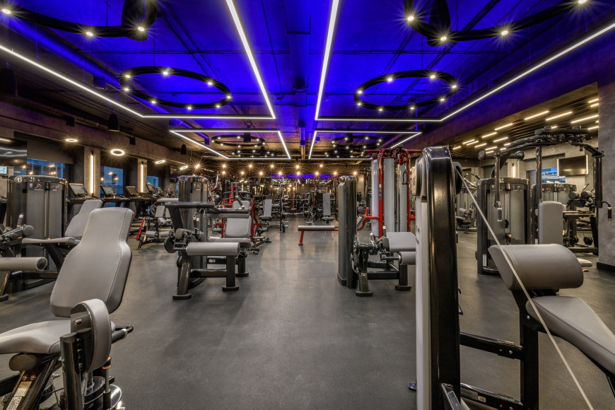 Тренажерный зал в Encore Fitness Санкт-Петербург