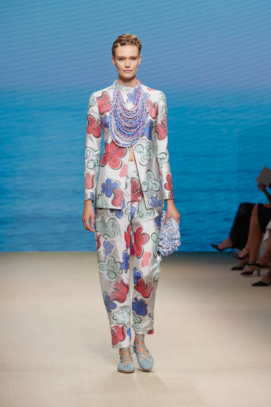 Giorgio Armani, весна-лето 2022
