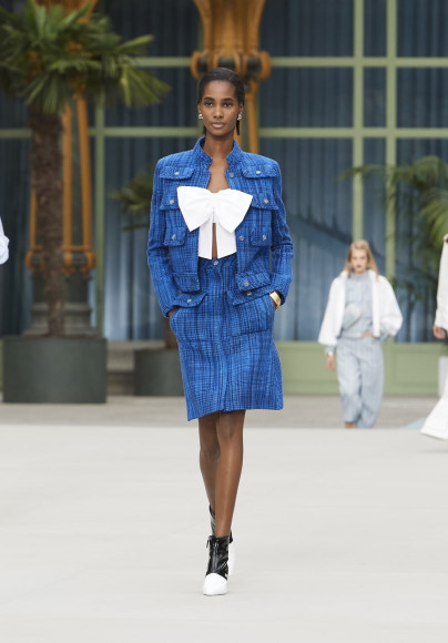 Первая сольная коллекция Виржини Виар для Chanel, resort 2020