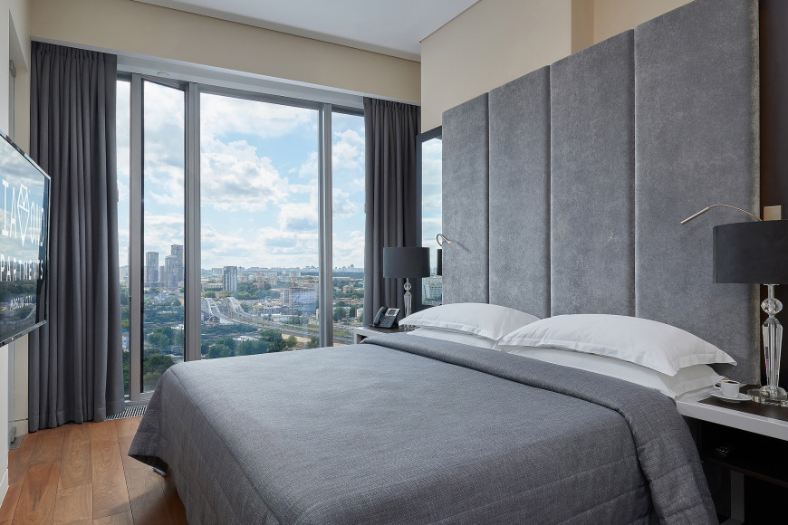 Двухспальная кровать Corner Grand Apartment