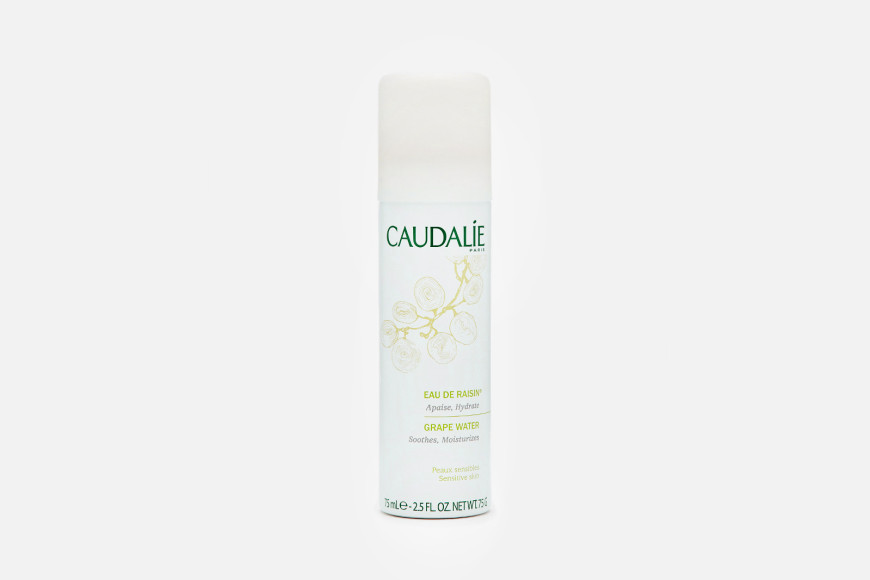 Вода для лица Eau de Raisin, Caudalie на основе виноградной воды успокаивает, тонизирует, увлажняет и охлаждает кожу