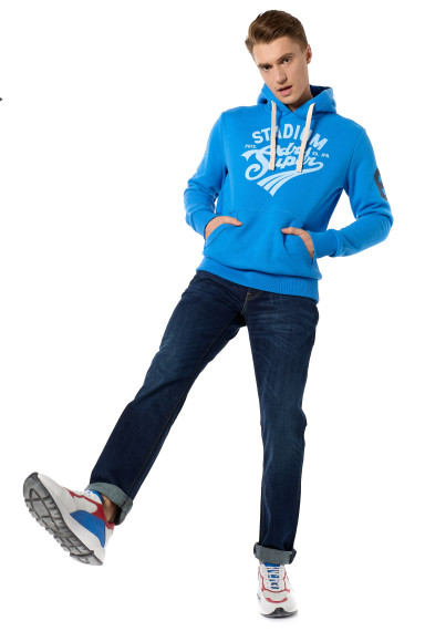 Толстовка, Superdry; джинсы, Levi's
