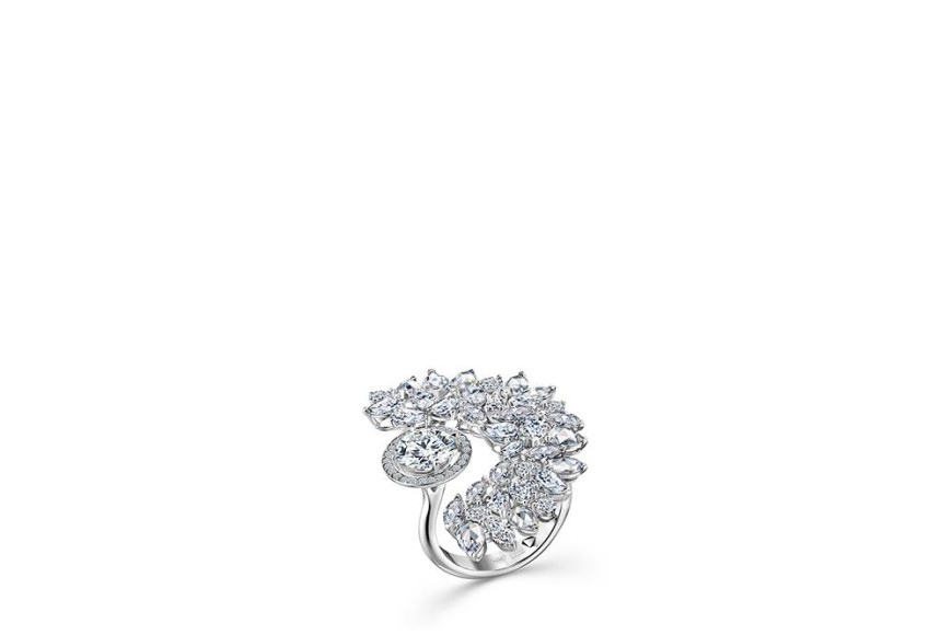Кольцо (белое золото, бриллианты), New Year, ALROSA Diamonds, 4 227 600 руб. (ALROSA Diamonds)