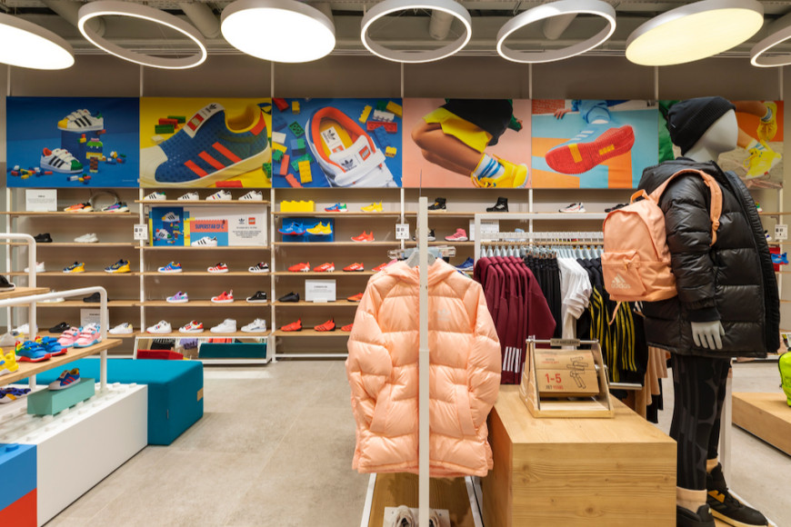 Флагманский магазин adidas на Кузнецком мосту