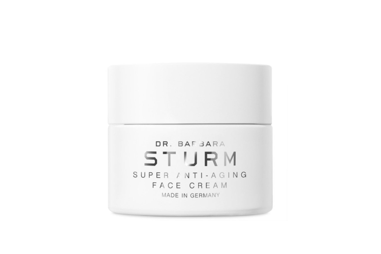 Антивозрастной крем для лица интенсивного действия Super anti-aging face cream, Dr. Barbara Sturm, 34 880 руб. («Золотое Яблоко»)
