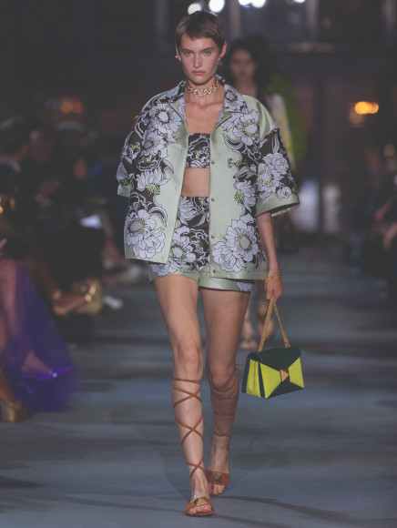 Valentino, весна-лето 2022