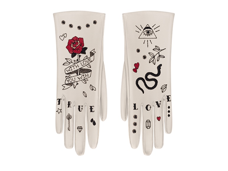 Перчатки Glove me,14 900 руб. (glove.me)