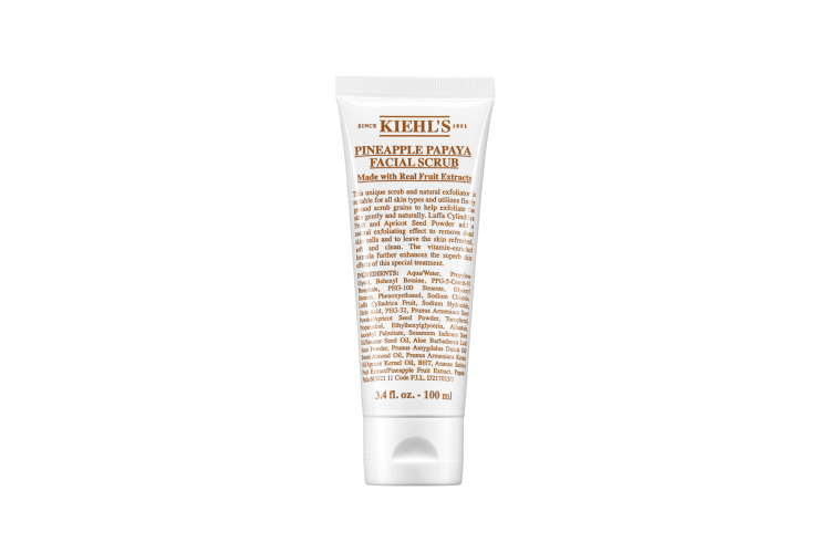 Скраб для лица Kiehl's содержит фруктовые кислоты папайи и ананаса, натуральные масла и эксфолиирующие частицы из пудры абрикосовых косточек