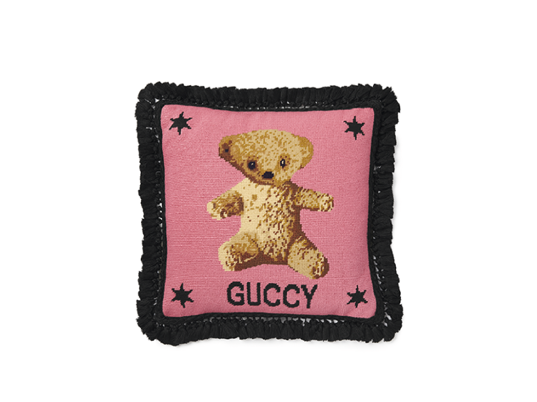Подушка Gucci, 84 000 руб (BoscoCasa)