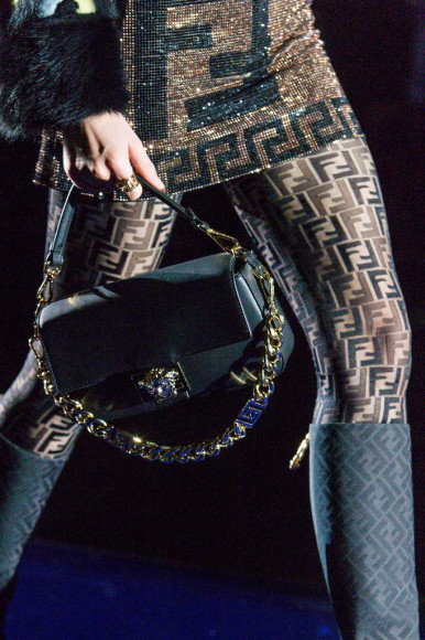 Детали совместной коллекции Fendi и Versace
