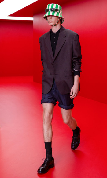 Prada, весна-лето 2022