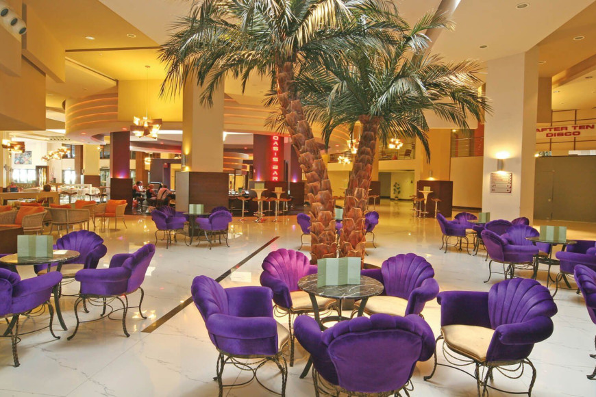 Бар в отеле Limak Lara Deluxe Hotel & Resort (Limak Lara)