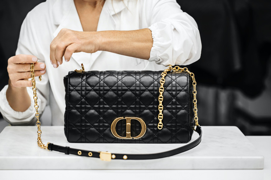 Процесс создания сумки Caro bag, Dior