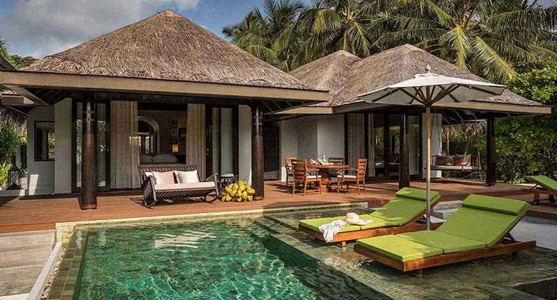 Вилла на берегу, Anantara Kihavah Maldives Villas