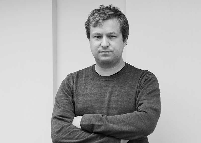 Антон Долин