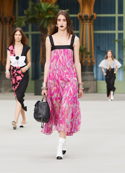 Платье Chanel, 431 600 руб. (Chanel)