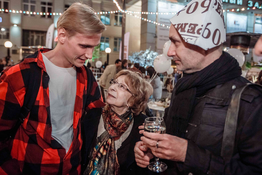 Актриса Лия Ахеджакова