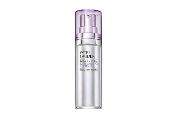 Пилинг для мгновенного обновления кожи Perfectionist Pro, Estée Lauder содержит 9,9% комплекс AHA-кислот (гликолевой, винной и лимонной) с гиалуроновой кислотой, а также салициловую кислоту и бета-гидрокислоту (BHA)