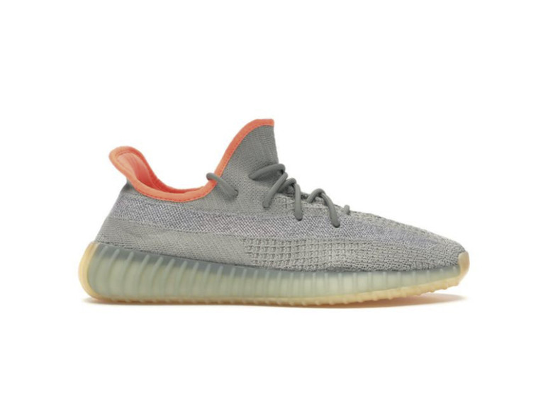 Кроссовки adidas Kanye West, 22 000 руб.