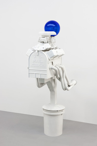 Скульптура Джеффа Кунса «Gazing Ball (Mailbox)», 2013 г.